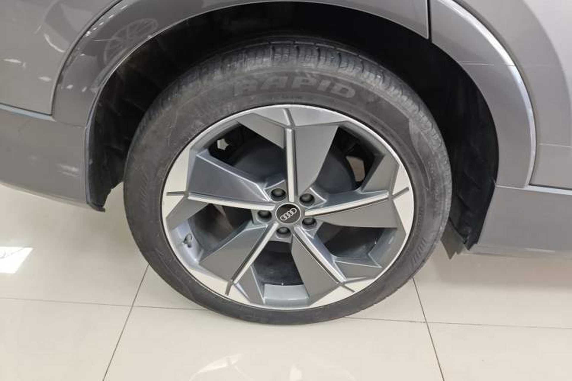 Used Audi Q5 e-tron 2022 40 e-tron Starry Edition Luxury Package Right Rear Wheel Hub