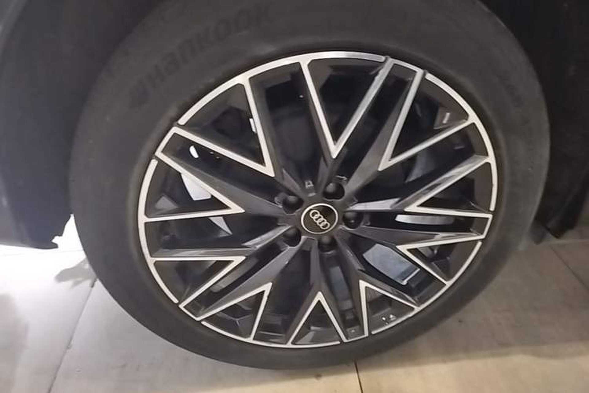 Used Audi Q5 e-tron 2022 40 e-tron Starlight Edition Mech Kit Right Rear Wheel Hub
