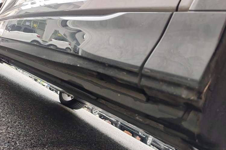 Used Audi Q5 e-tron 2022 40 e-tron Starlight Edition Mech Kit Right Side Sill
