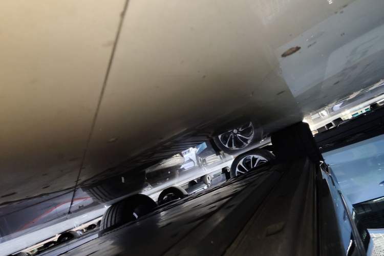 Used Audi Q5 e-tron 2022 40 e-tron Starry Edition Luxury Package Right Side Sill