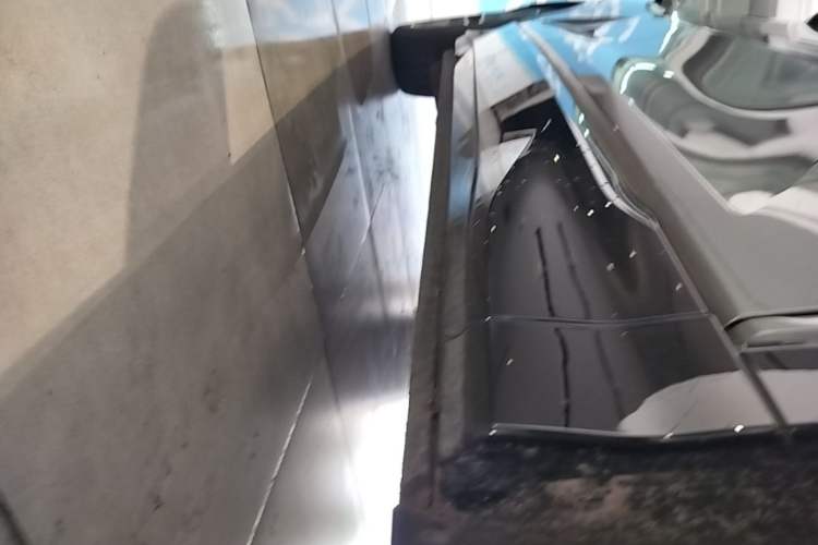 Used Audi Q5 e-tron 2022 40 e-tron Starlight Edition Mech Kit Right Side Sill
