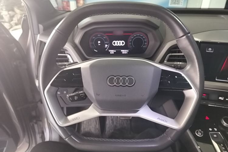 Used Audi Q5 e-tron 2022 40 e-tron Starlight Edition Mech Kit Steering Wheel