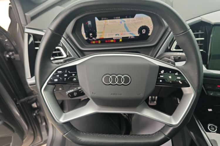 Used Audi Q5 e-tron 2022 40 e-tron Starlight Edition Mech Kit Steering Wheel