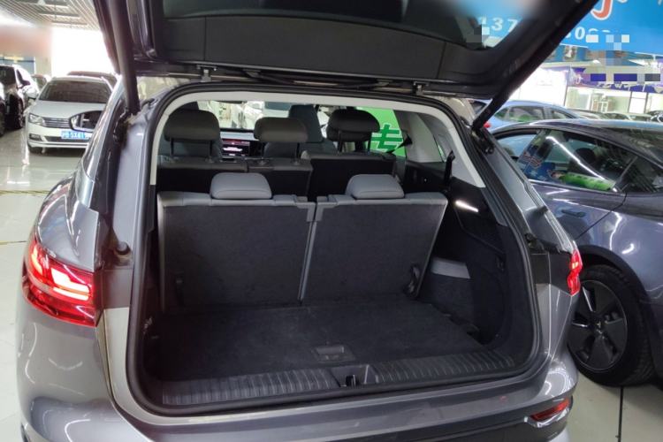 Used Audi Q5 e-tron 2022 40 e-tron Starry Edition Luxury Package Trunk