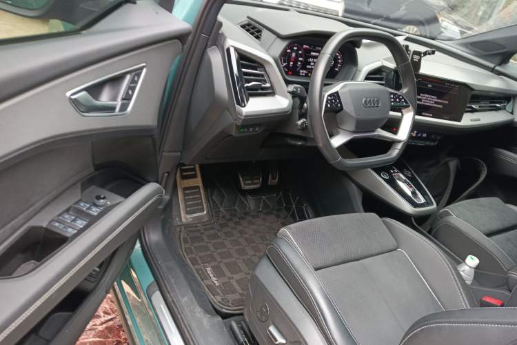 Used Audi Q5 e-tron 2022 40 e-tron Starry Edition Mechanical Suit Sun-Chasing Version Driver Seat