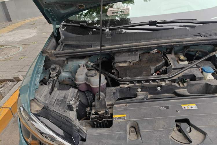 Used Audi Q5 e-tron 2022 40 e-tron Starlight Edition Mech Kit Engine Bay Right