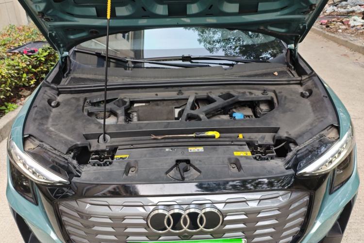 Used Audi Q5 e-tron 2022 40 e-tron Starlight Edition Mech Kit Engine Bay