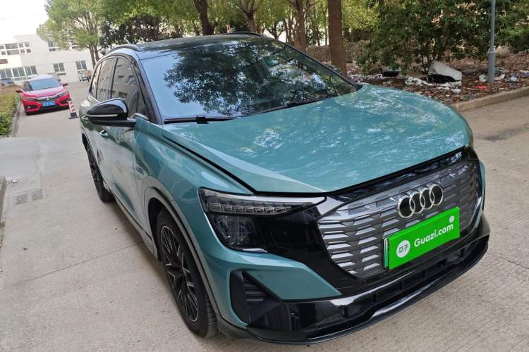 Used Audi Q5 e-tron 2022 40 e-tron Starlight Edition Mech Kit Exterior 2