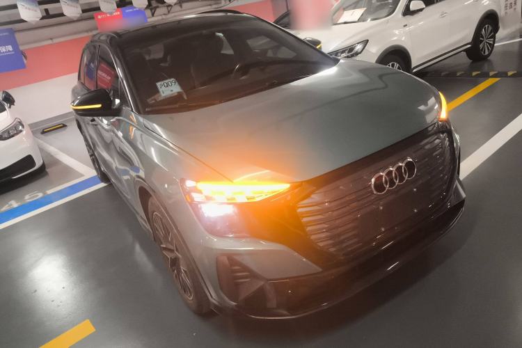 Used Audi Q5 e-tron 2022 40 e-tron Starlight Edition Mech Kit Front Right 45 Deg