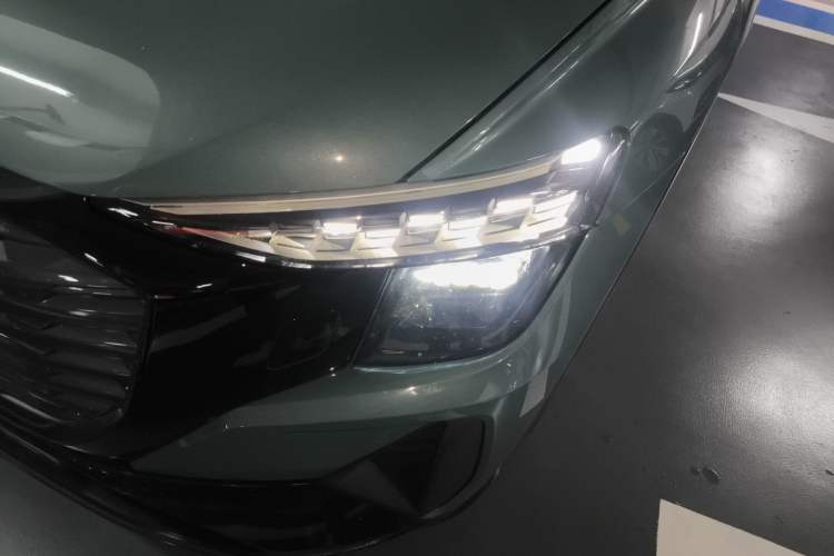Used Audi Q5 e-tron 2022 40 e-tron Starlight Edition Mech Kit Left Front Headlight