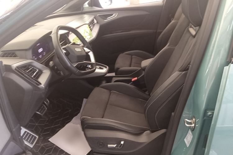 Used Audi Q5 e-tron 2022 40 e-tron Starlight Edition Mech Kit Left Front Seat