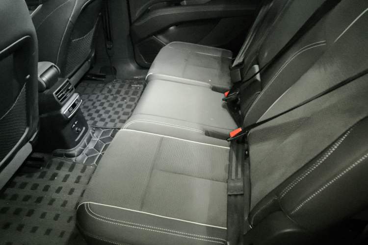 Used Audi Q5 e-tron 2022 40 e-tron Starlight Edition Mech Kit Left Rear Seat