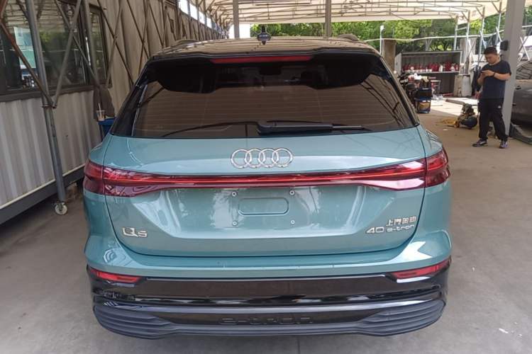 Used Audi Q5 e-tron 2022 40 e-tron Starlight Edition Mech Kit Rear