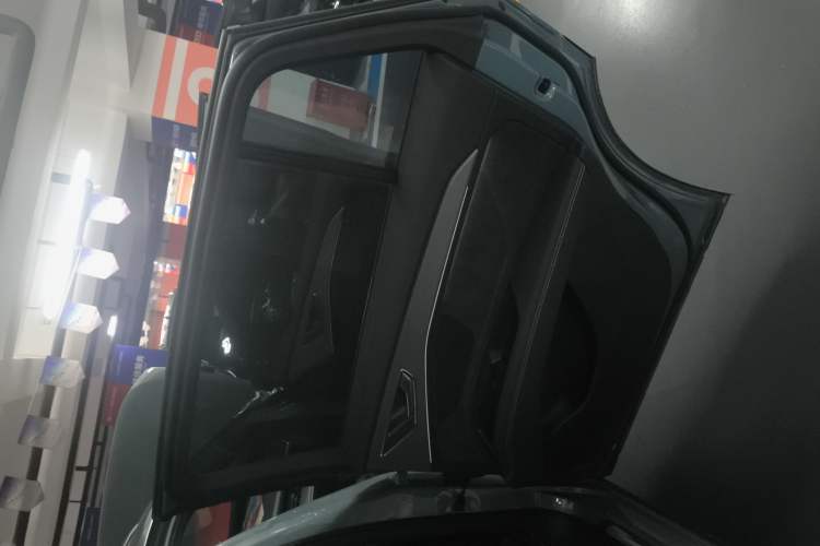 Used Audi Q5 e-tron 2022 40 e-tron Starlight Edition Mech Kit Right Rear Door Interior