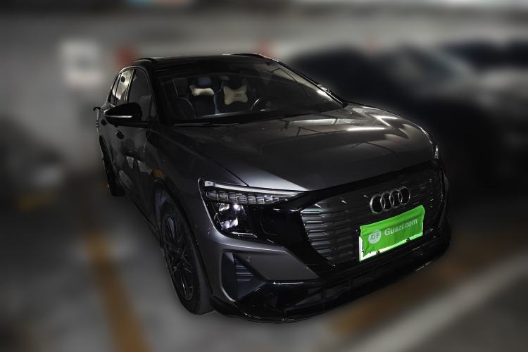 Used Audi Q5 e-tron 2022 40 e-tron Starlight Edition Mech Kit Front Right 45 Deg