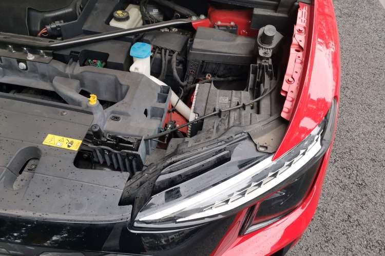 Used Audi Q5 e-tron 2022 50 e-tron quattro edition one Artistic Collection Edition Engine Bay Left