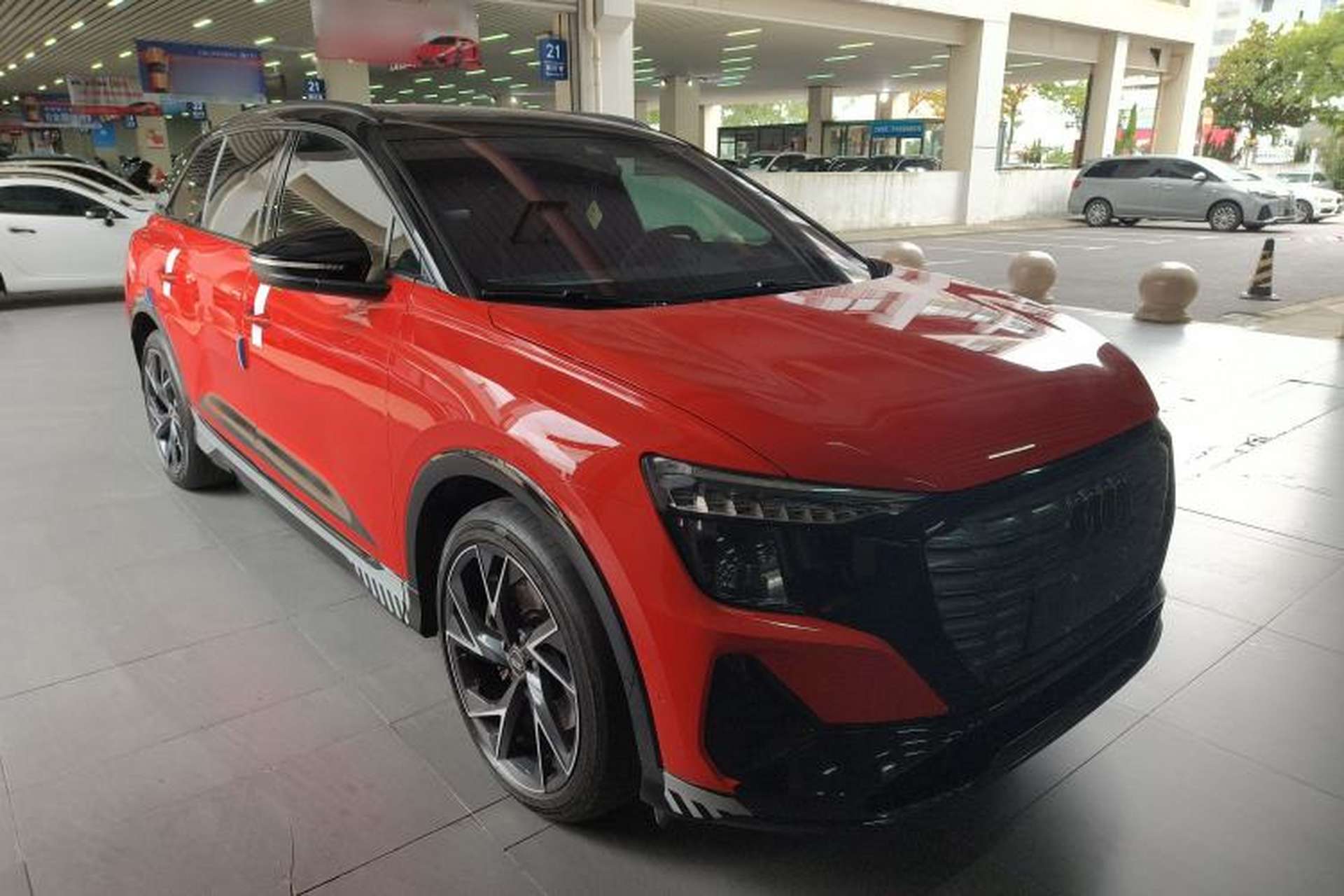Used Audi Q5 e-tron 2022 50 e-tron quattro edition one Artistic Collection Edition Exterior 2