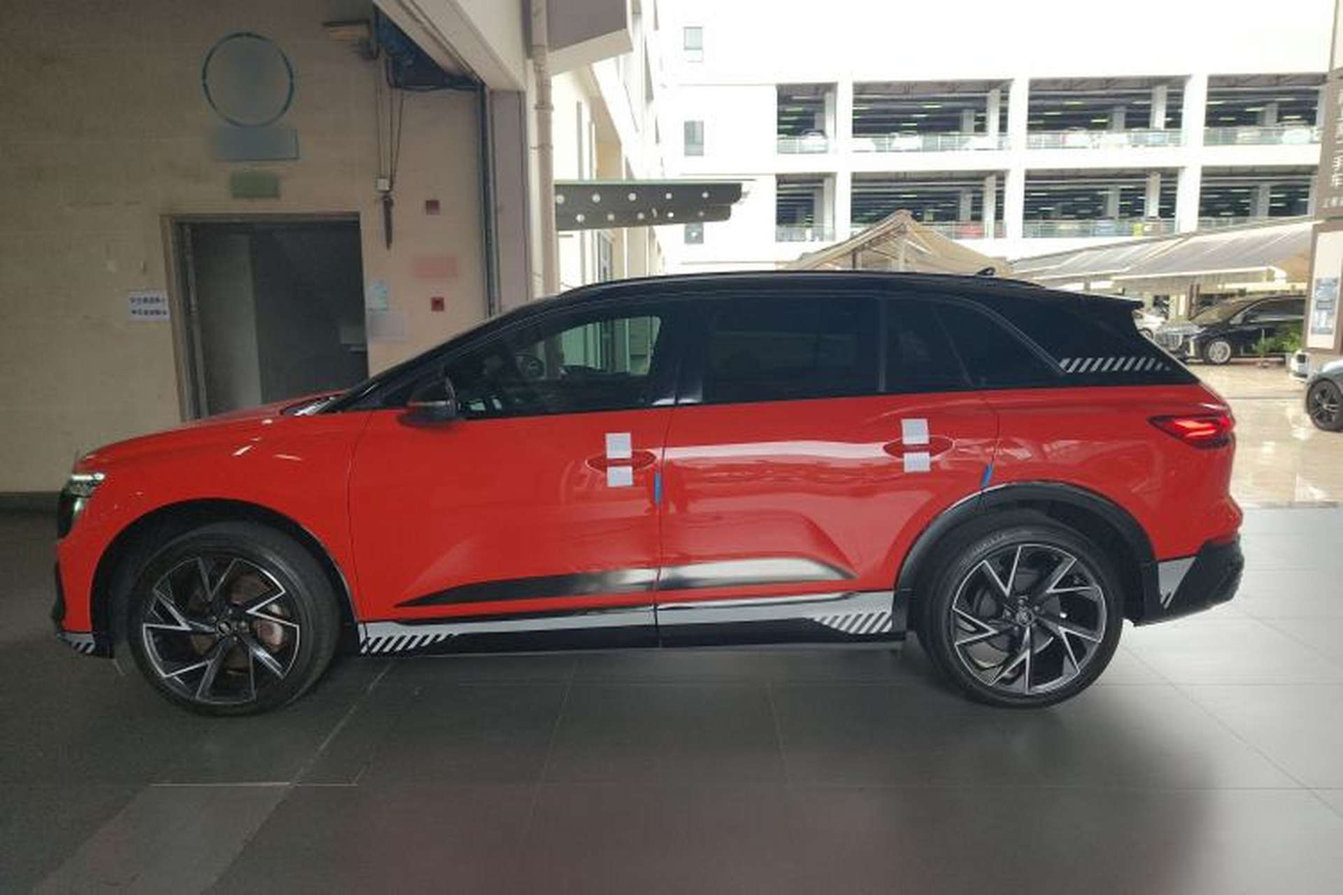 Used Audi Q5 e-tron 2022 50 e-tron quattro edition one Artistic Collection Edition Exterior 3