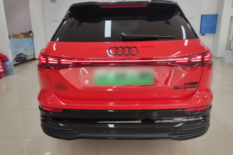 Used Audi Q5 e-tron 2022 50 e-tron quattro Glory Edition Elegant Suit Exterior 4