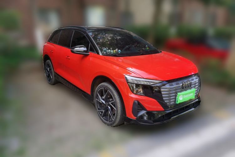 Used Audi Q5 e-tron 2022 50 e-tron quattro edition one Artistic Collection Edition Front Right 45 Deg