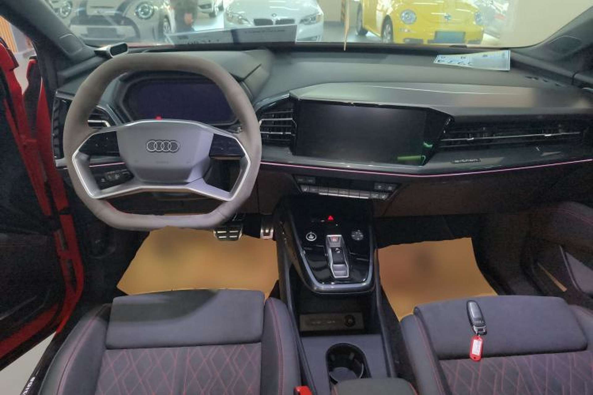 Used Audi Q5 e-tron 2022 50 e-tron quattro edition one Artistic Collection Edition Interior 2