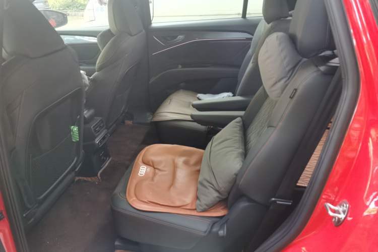 Used Audi Q5 e-tron 2022 50 e-tron quattro edition one Artistic Collection Edition Left Rear Seat