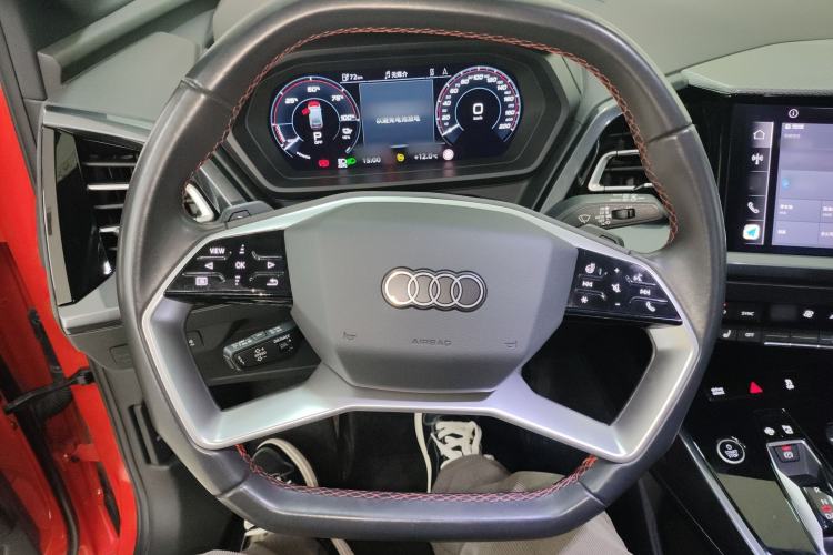Used Audi Q5 e-tron 2022 50 e-tron quattro Glory Edition Elegant Suit Steering Wheel
