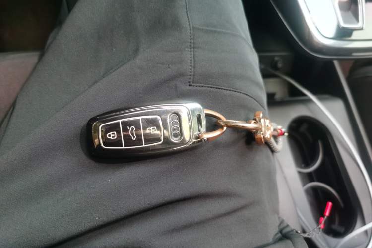 Used Audi Q5 e-tron 2022 50 e-tron quattro edition one Artistic Collection Edition Vehicle Key