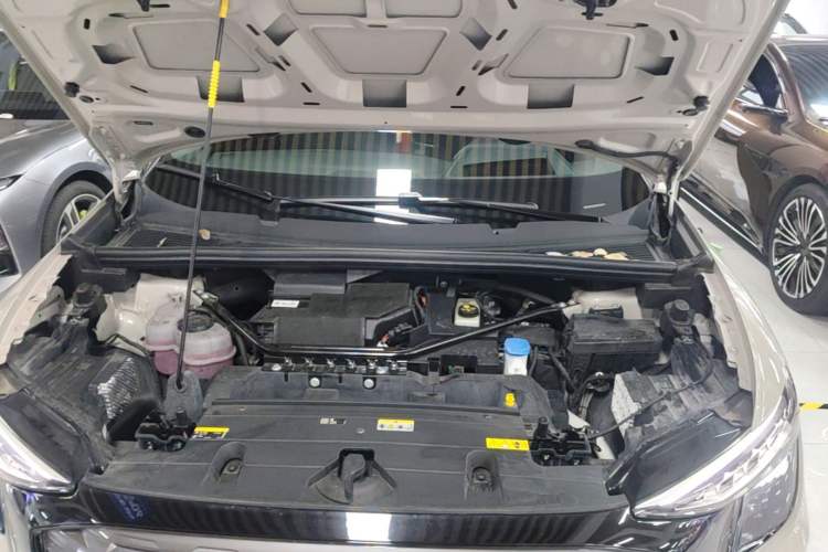 Used Audi Q5 e-tron 2022 50 e-tron quattro Glory Edition Elegant Suit Engine Bay