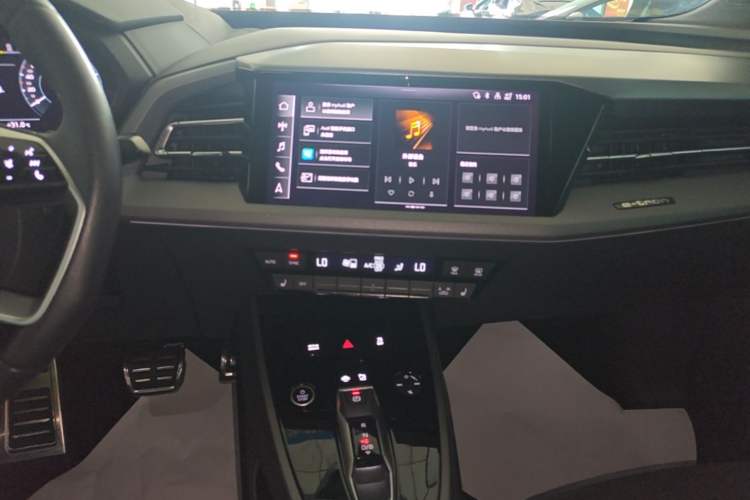 Used Audi Q5 e-tron 2022 40 e-tron Starlight Edition Mech Kit Audio And AC Panel