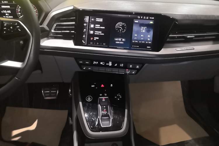 Used Audi Q5 e-tron 2022 40 e-tron Starry Edition Luxury Package Audio And AC Panel