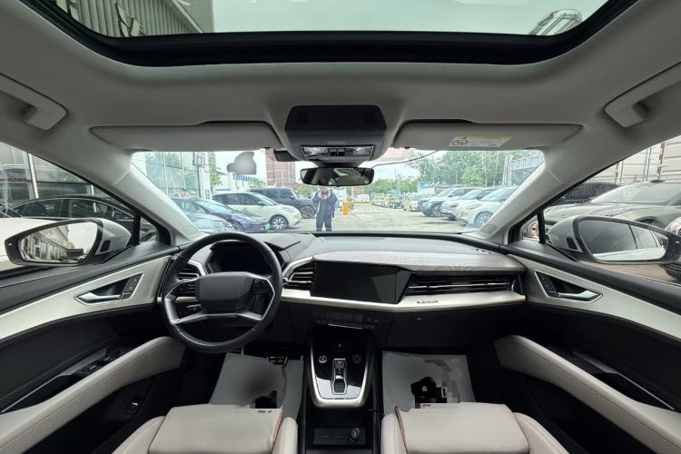 Used Audi Q5 e-tron 2022 40 e-tron Starry Edition Luxury Package Center Console