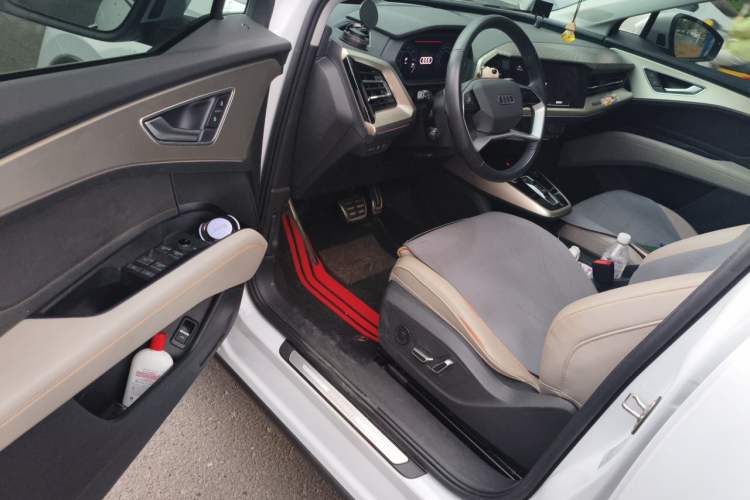 Used Audi Q5 e-tron 2022 40 e-tron Starry Edition Luxury Package Driver Seat