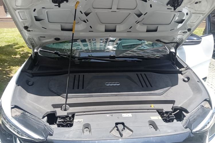 Used Audi Q5 e-tron 2022 40 e-tron Starlight Edition Mech Kit Engine Bay