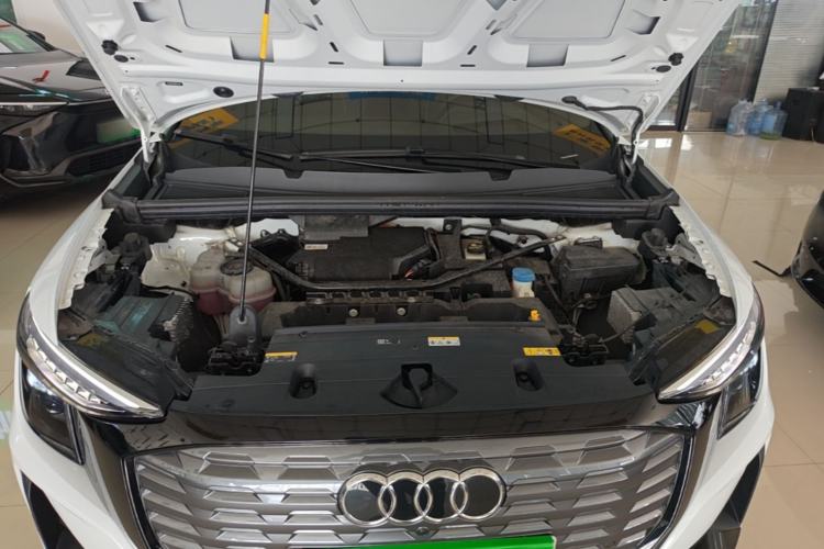 Used Audi Q5 e-tron 2022 40 e-tron Starlight Edition Mech Kit Engine Bay