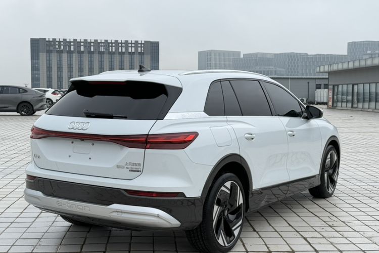Used Audi Q5 e-tron 2022 50 e-tron quattro Glory Edition Elegant Suit Exterior 1