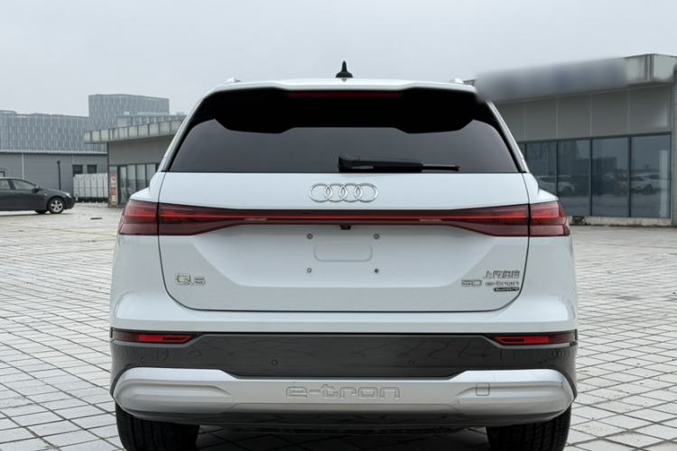 Used Audi Q5 e-tron 2022 50 e-tron quattro Glory Edition Elegant Suit Exterior 10