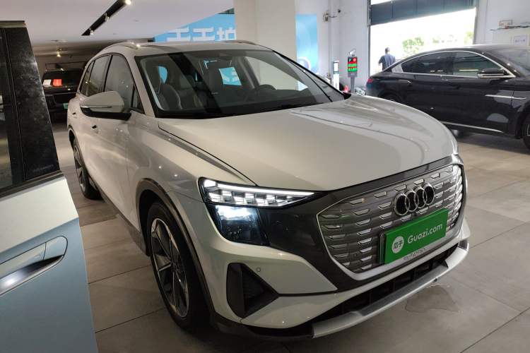 Used Audi Q5 e-tron 2022 40 e-tron Starry Edition Luxury Package Exterior 2