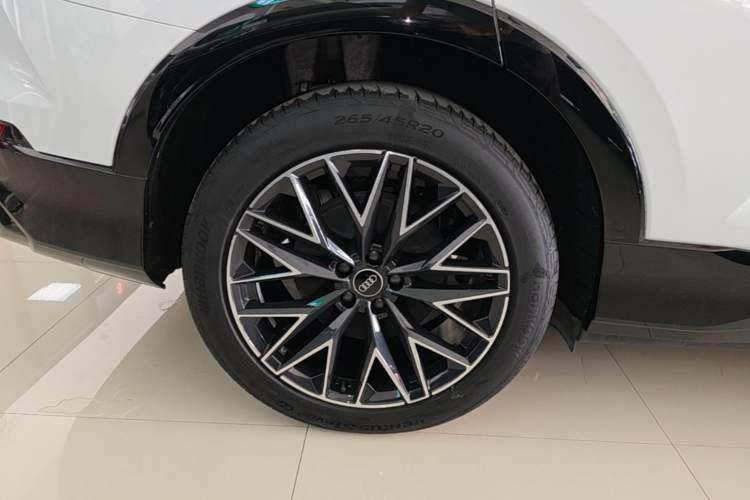 Used Audi Q5 e-tron 2022 40 e-tron Starlight Edition Mech Kit Exterior 2
