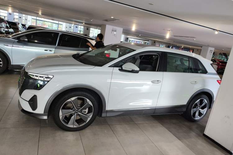 Used Audi Q5 e-tron 2022 40 e-tron Starry Edition Luxury Package Exterior 3