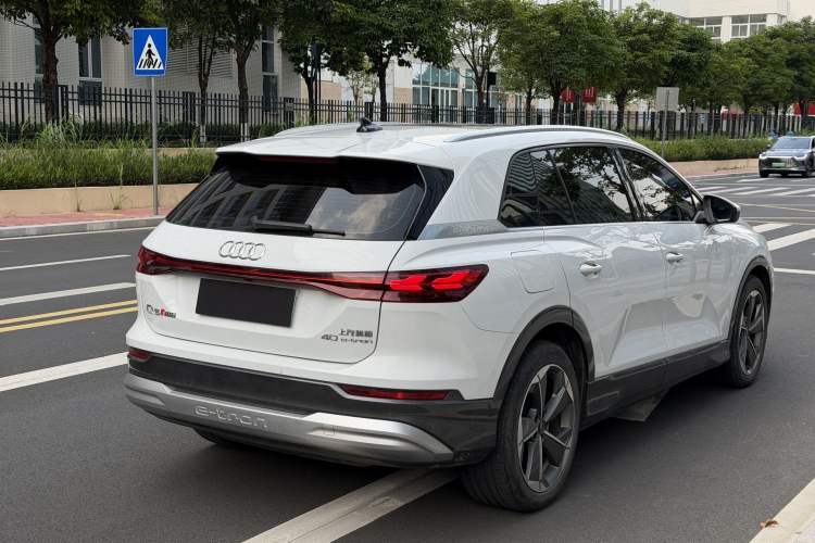 Used Audi Q5 e-tron 2022 40 e-tron Starry Edition Luxury Package Exterior 4