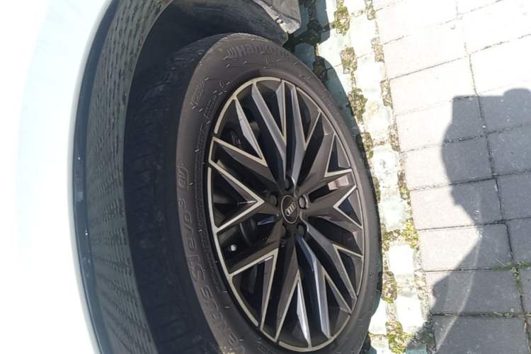 Used Audi Q5 e-tron 2022 40 e-tron Starlight Edition Mech Kit Exterior 4