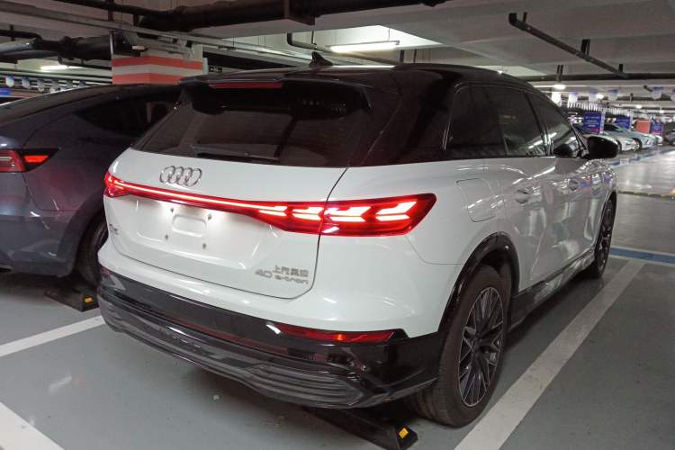 Used Audi Q5 e-tron 2022 40 e-tron Starlight Edition Mech Kit Exterior 5