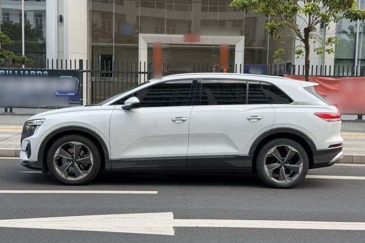 Used Audi Q5 e-tron 2022 40 e-tron Starry Edition Luxury Package Exterior 5