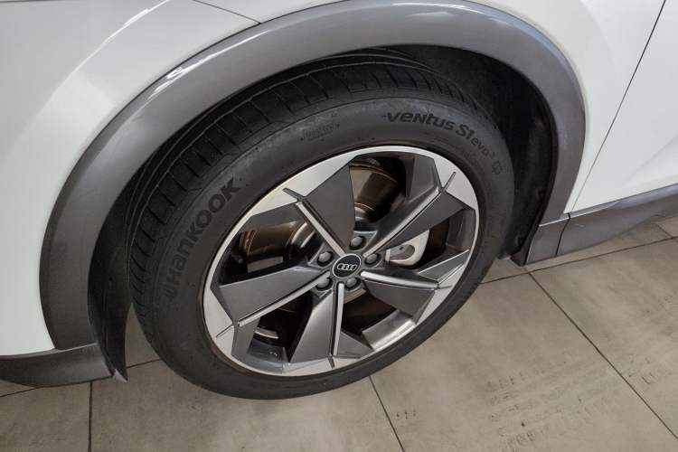 Used Audi Q5 e-tron 2022 40 e-tron Starry Edition Luxury Package Exterior 7