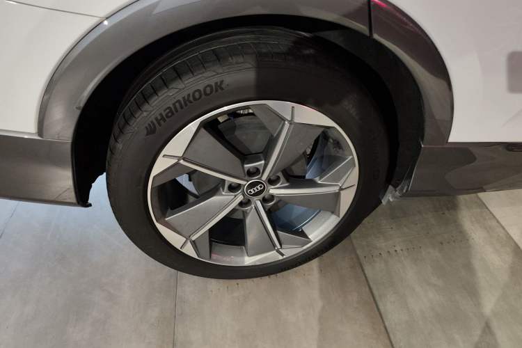 Used Audi Q5 e-tron 2022 40 e-tron Starry Edition Luxury Package Exterior 8