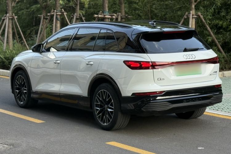Used Audi Q5 e-tron 2022 40 e-tron Starlight Edition Mech Kit Exterior 8