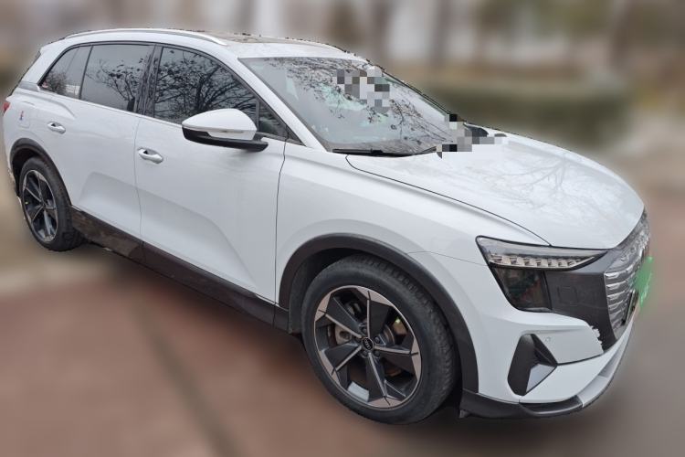 Used Audi Q5 e-tron 2022 40 e-tron Starry Edition Luxury Package Front Right 45 Deg