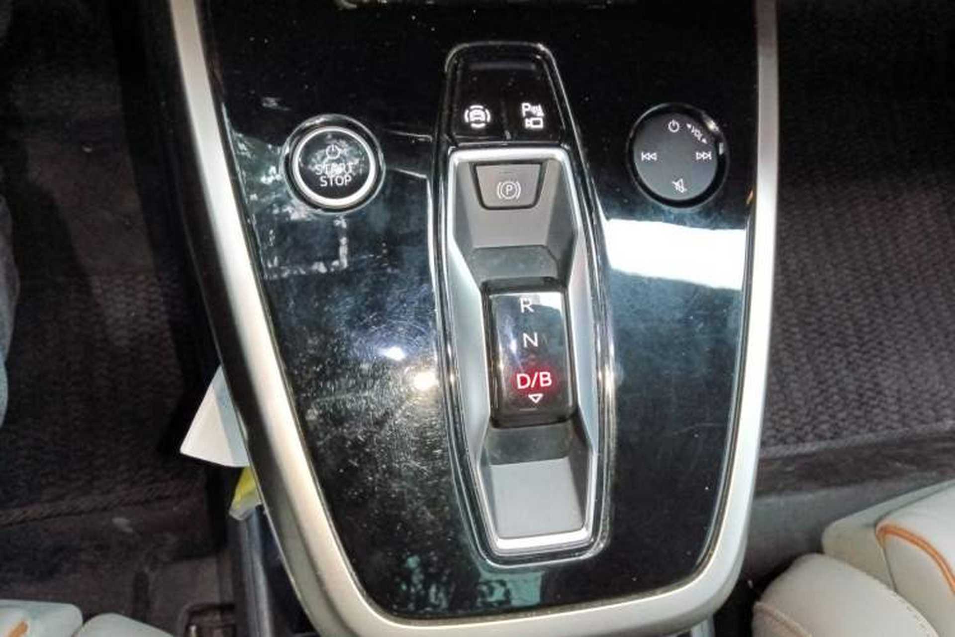 Used Audi Q5 e-tron 2022 40 e-tron Starry Edition Luxury Package Gear Lever