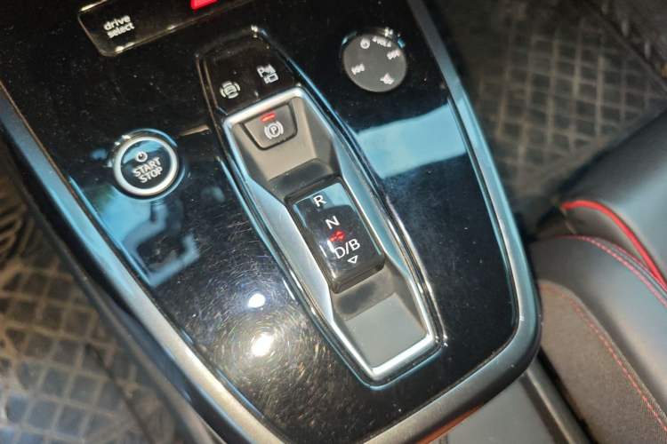 Used Audi Q5 e-tron 2022 40 e-tron Starlight Edition Mech Kit Gear Lever